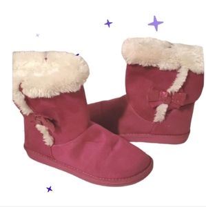 Size 4 Sonoma faux fur trim fushia boots